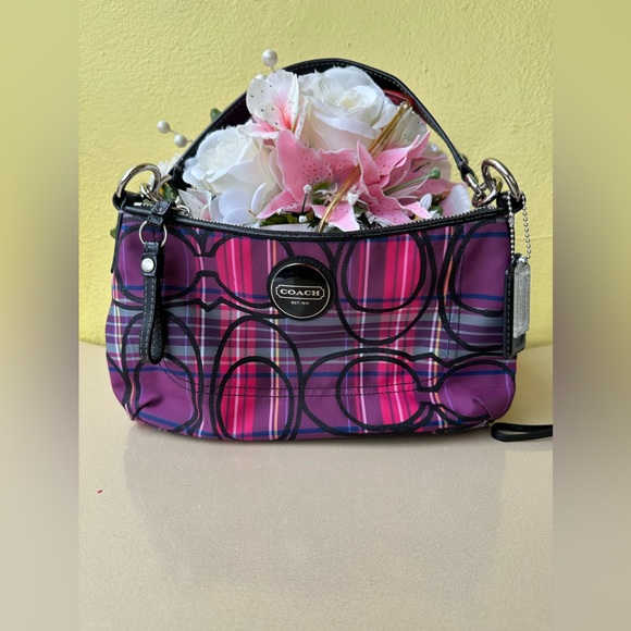 Coach Shoulder Bag - Picture 5 of 6